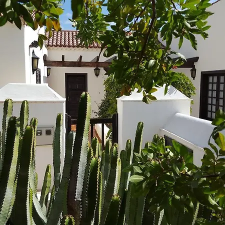 Вилла Exclusively Located Golf With Heated Pool Сан Мигель