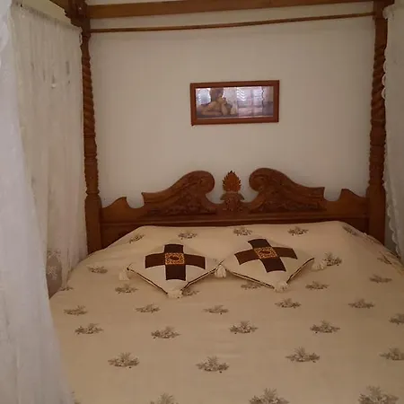 Golf Villa *