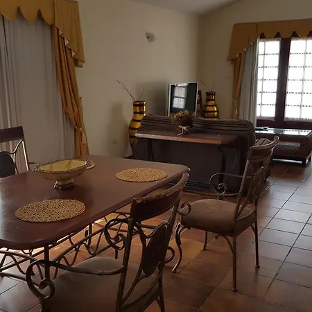 Exclusively Located Golf With Heated Pool Vila *