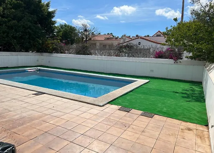 Exclusively Located Golf With Heated Pool Villa San Miguel de Abona