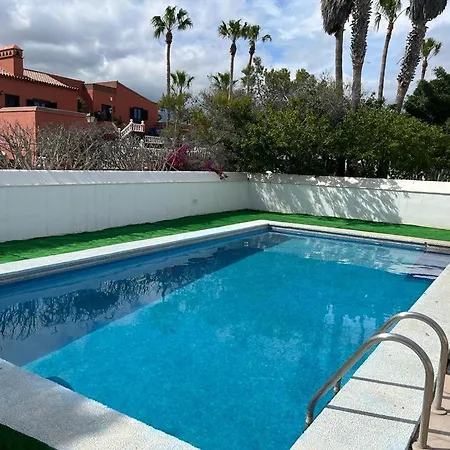 Exclusively Located Golf With Heated Pool فيلة *
